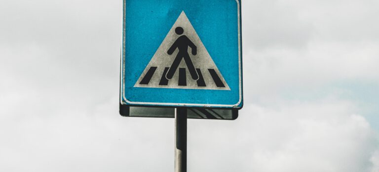 Verkehrslage vor der Schule Verkehrslage vor der Schule